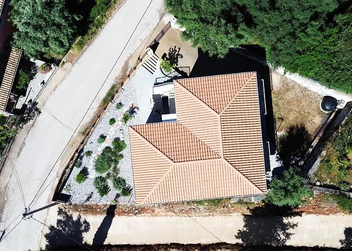 Sissy 1 * Poros (Lefkada)